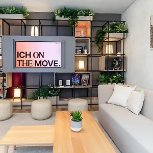 4* מלון Intercityhotel
