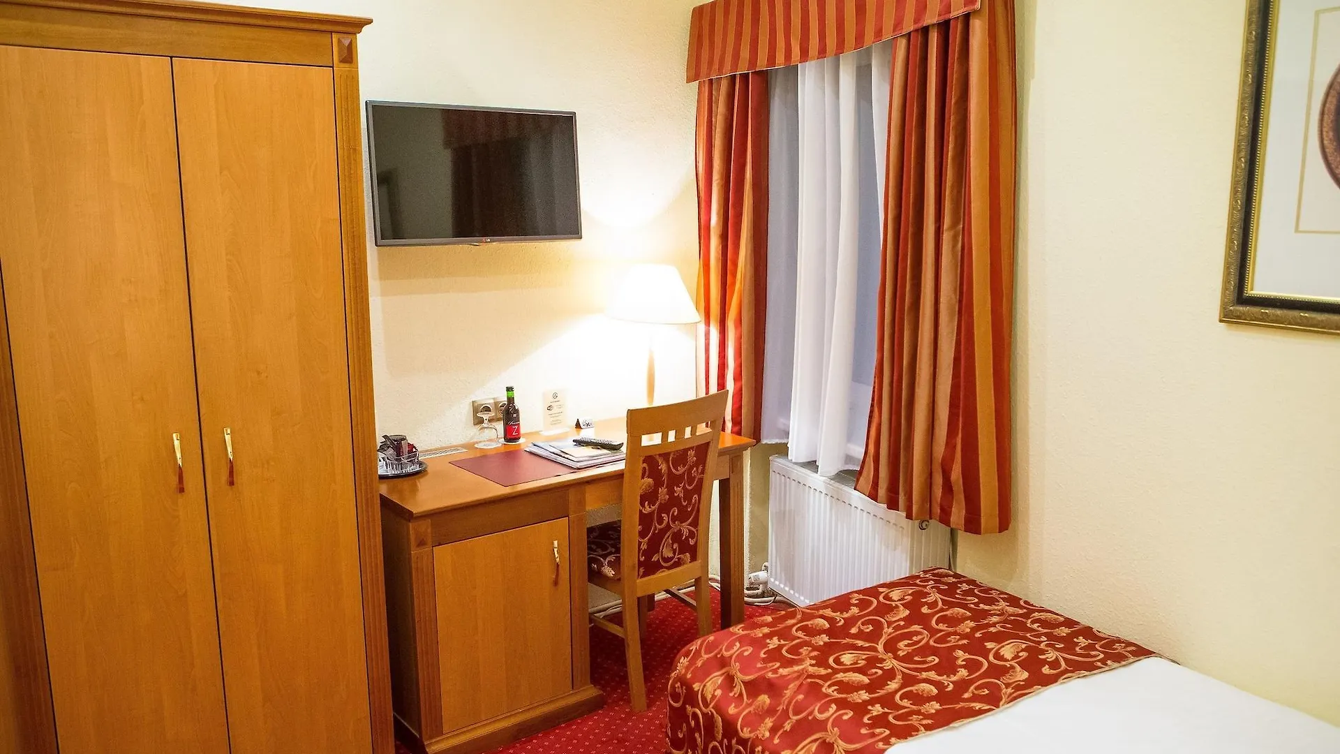 City Pension Vienna 4*,