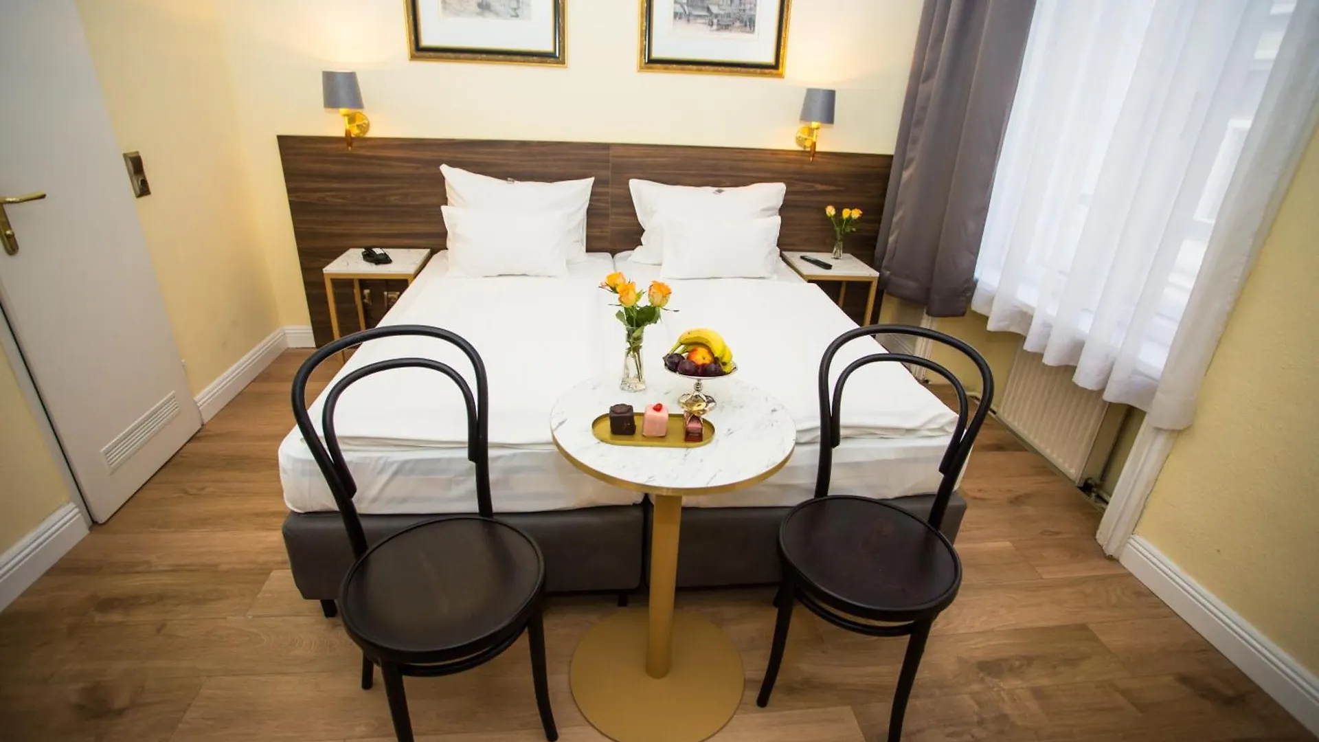 **** Hotel City Pension Vienna Austria